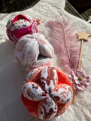 Balle de préhension bébé fait main Balles de préhension bébé en tissu coloré